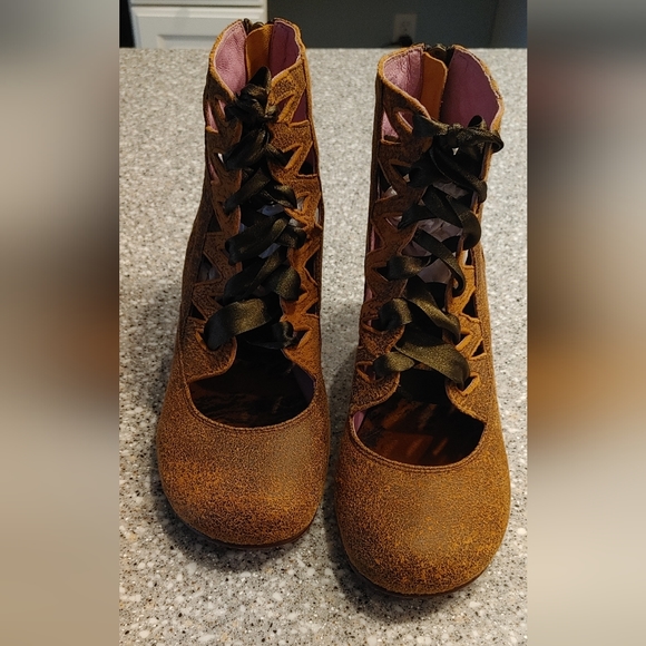 Anthropologie leather retro style ankle boots by Gee Wawa 9 - Picture 13 of 13